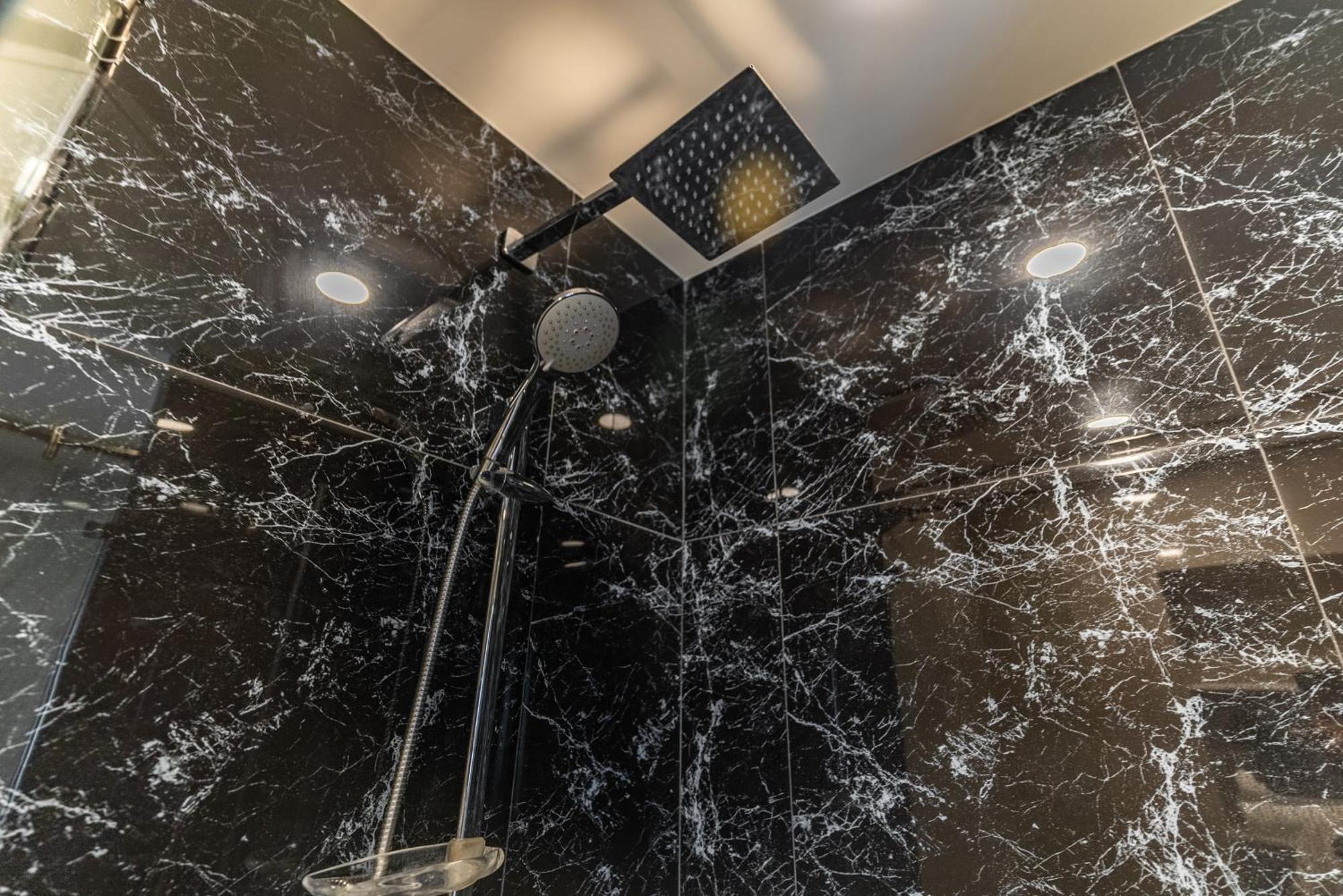 Panora Condo By Villacarte شاطئ سورين الغرفة الصورة