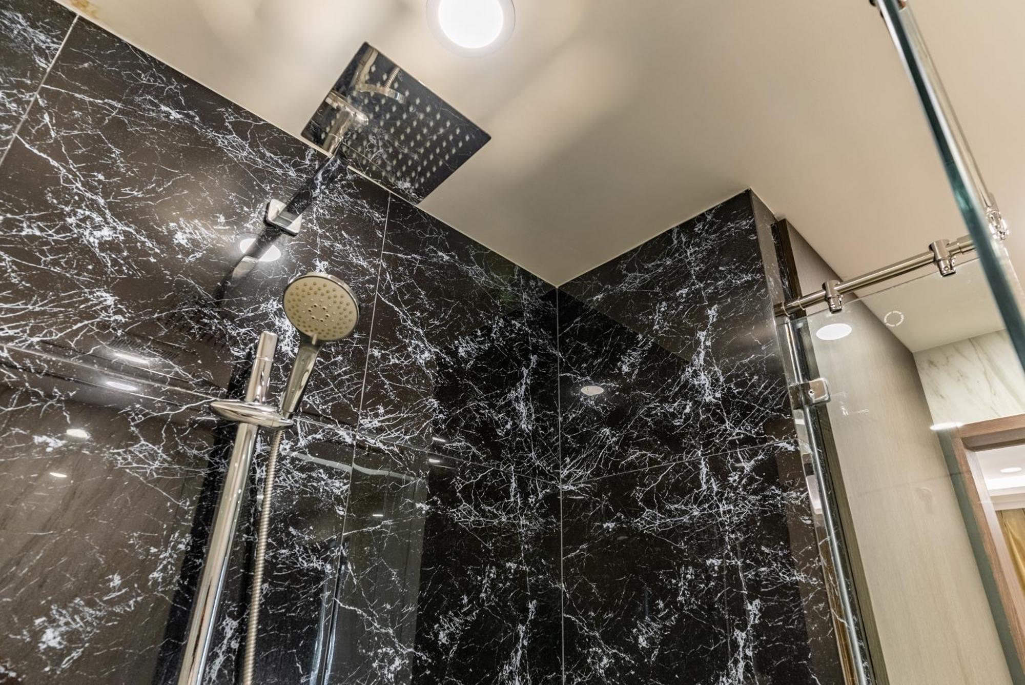 Panora Condo By Villacarte شاطئ سورين الغرفة الصورة